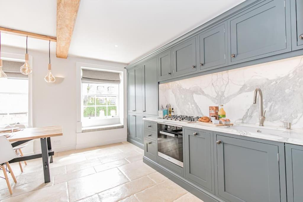 Oxfordshire Living - The Vanbrugh Apartment - Вудсток Экстерьер фото