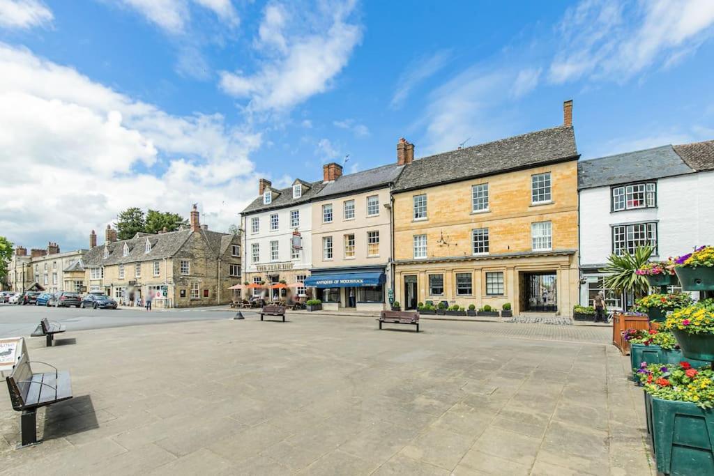 Oxfordshire Living - The Vanbrugh Apartment - Вудсток Экстерьер фото